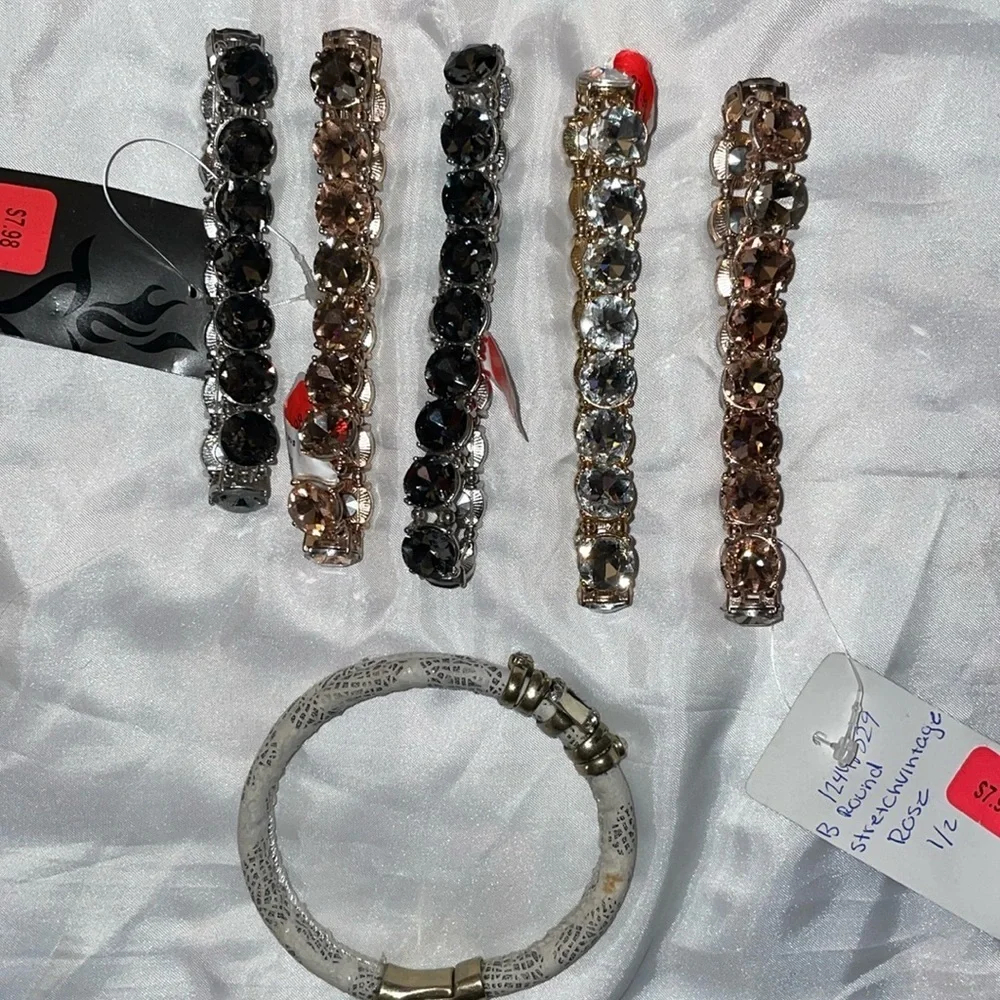 NWT bracelet lot​​ - Picture 3 of 6